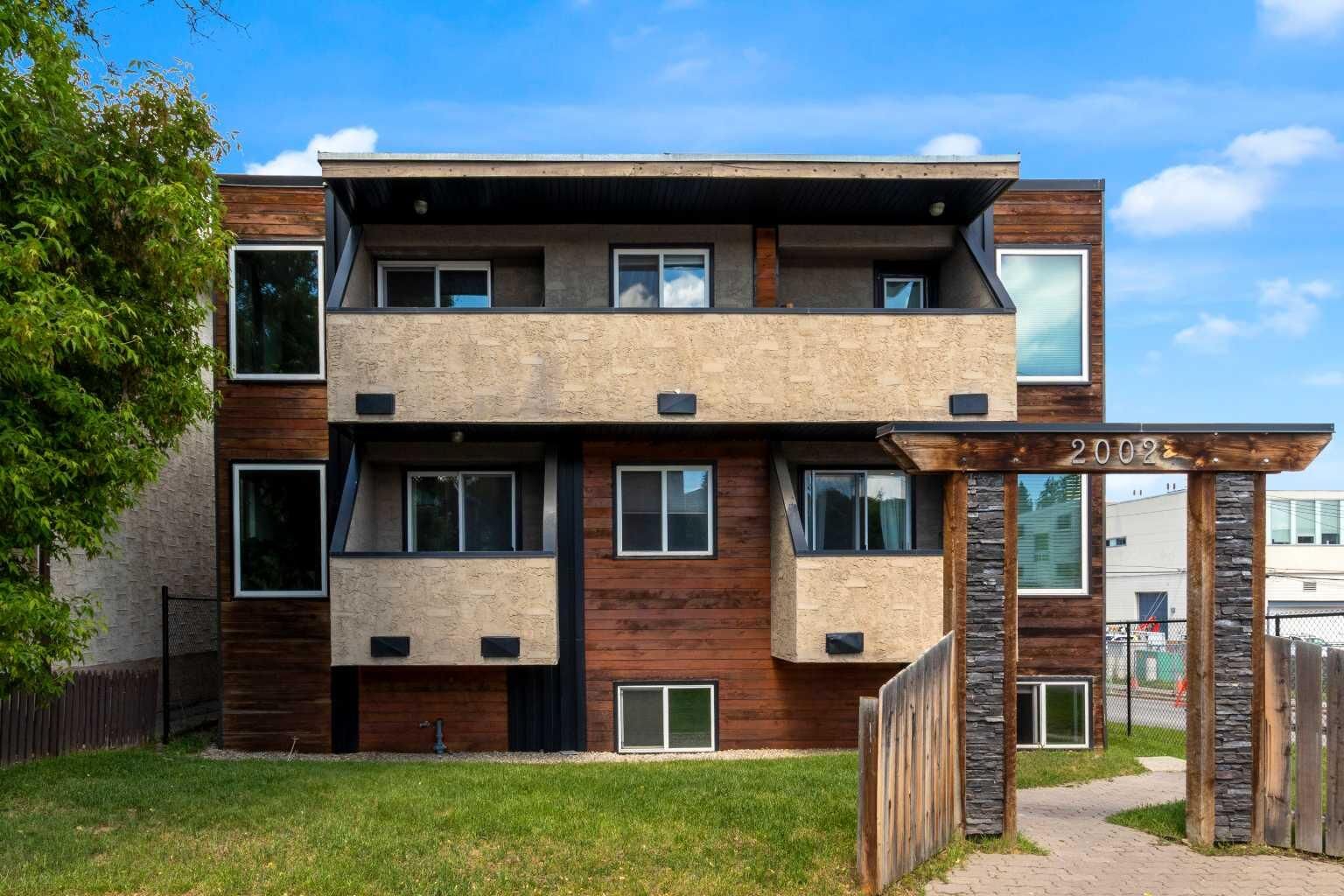 Property Photo:  2002 11 Avenue SW 5  AB T3C 0P1 