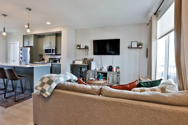 Property Photo:  2729 47 Street S  AB T1K 8J6 