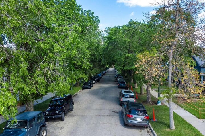Property Photo:  1736 13 Avenue SW 302  AB T3C 0T9 