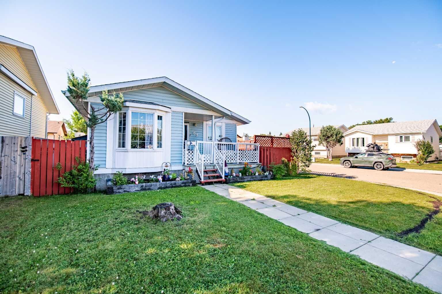 Property Photo: 63 Elder Street AB T4R 2C6