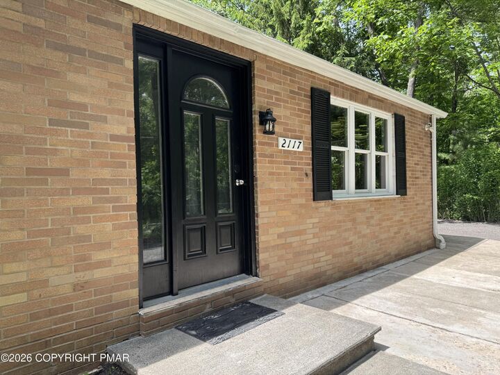 Property Photo:  2117 Heathrow Lane  PA 18360 