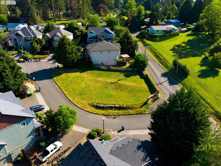 Property Photo:  445 NE 43rd Cir  WA 98607 