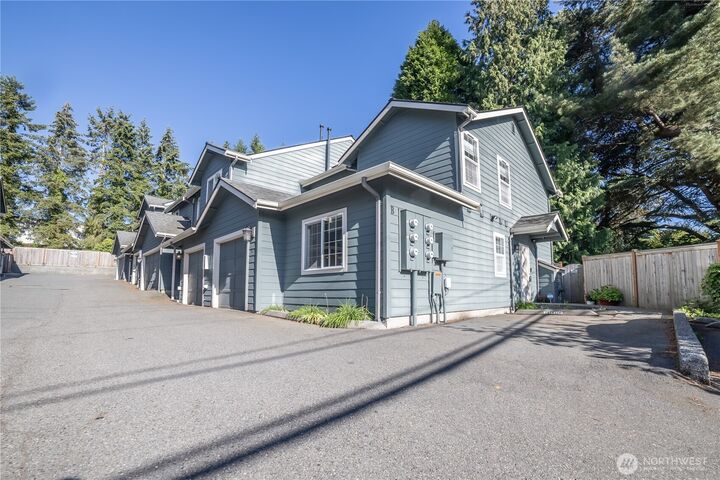 Property Photo:  15633  44th Avenue W B-1  WA 98087 