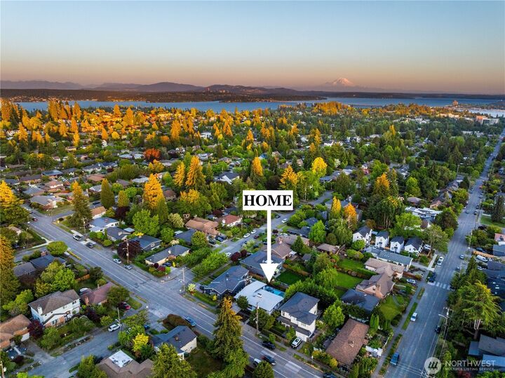 Property Photo: 4015 NE 70th Street WA 98115