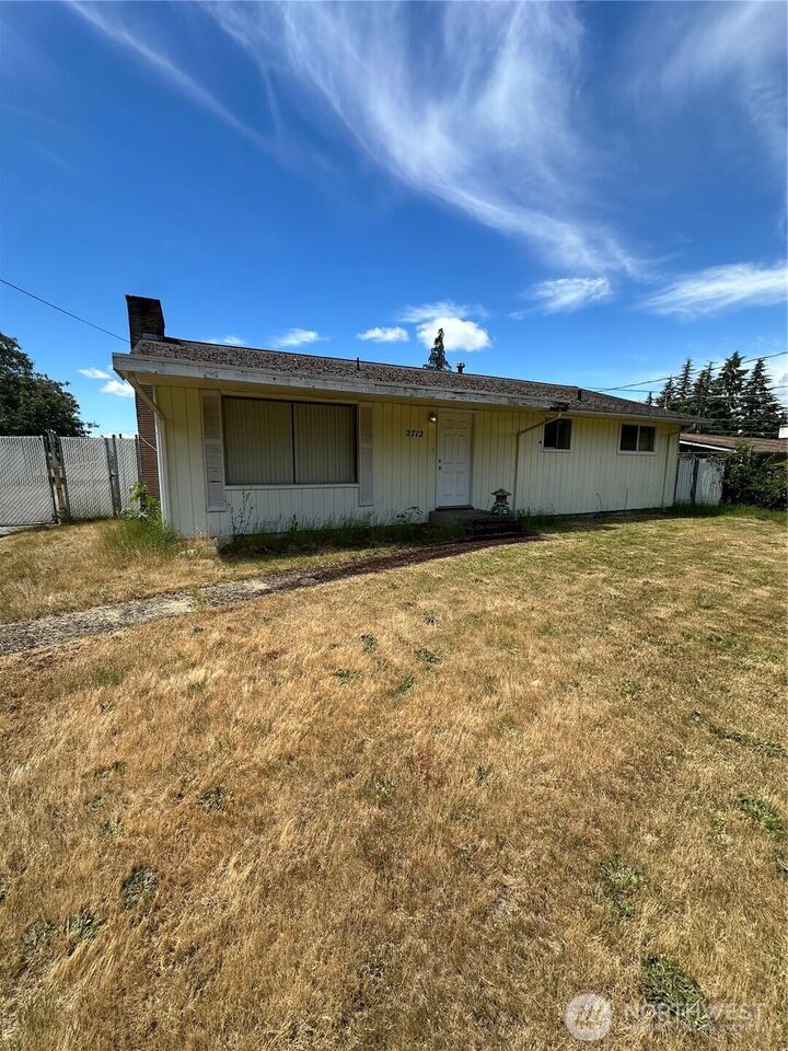 Property Photo: 2712 67th Avenue W WA 98466