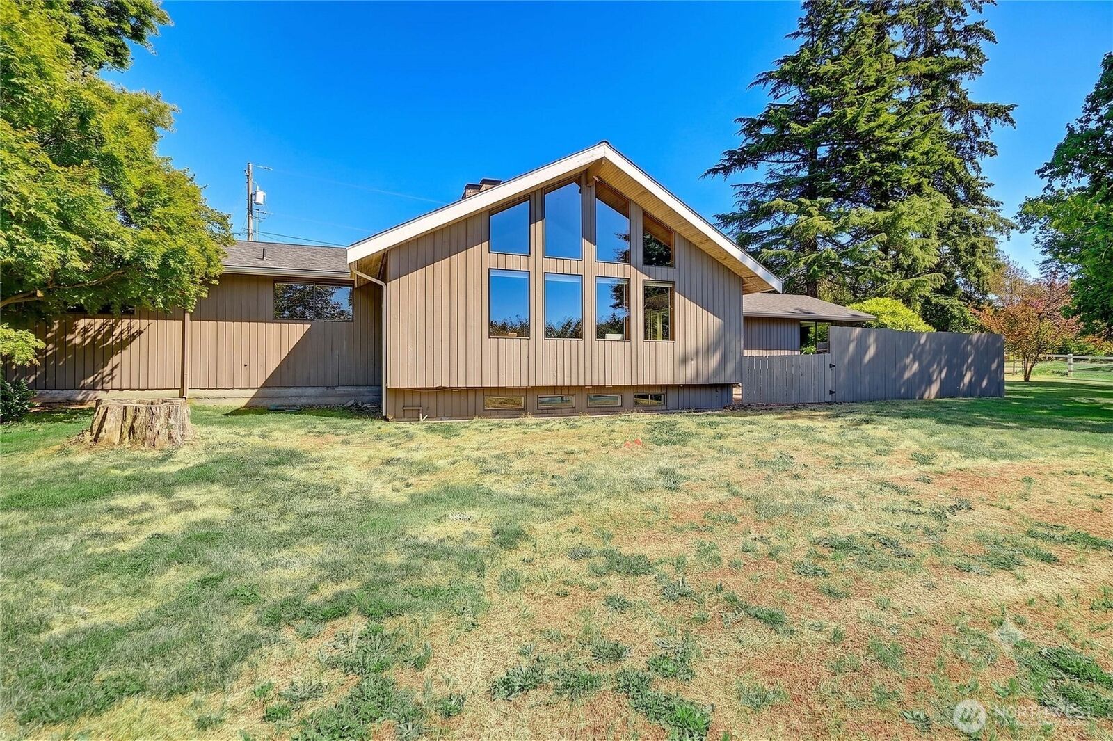 Property Photo: 615 Arrowhead Road WA 98282