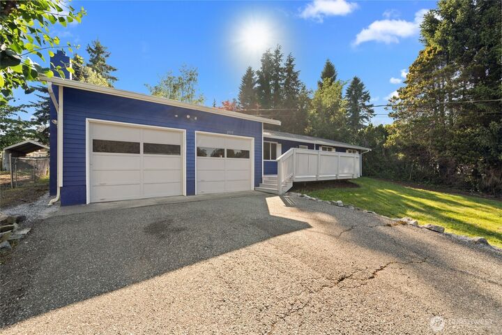 Property Photo:  2917 W Maplewood Avenue  WA 98225 