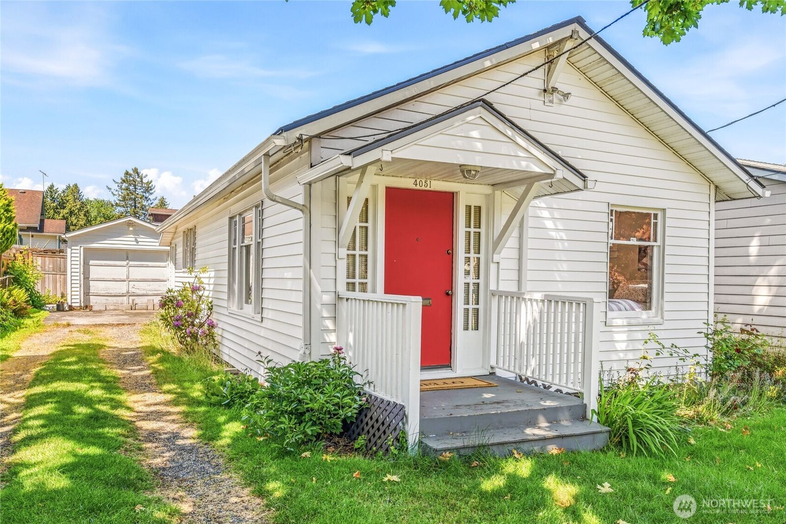 Property Photo:  4051  19th Avenue SW  WA 98106 