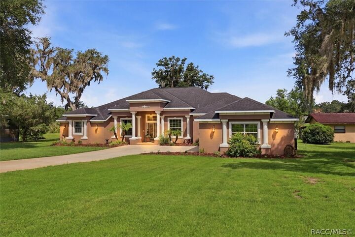 Property Photo:  3028 S Davis Lake Drive  FL 34450 