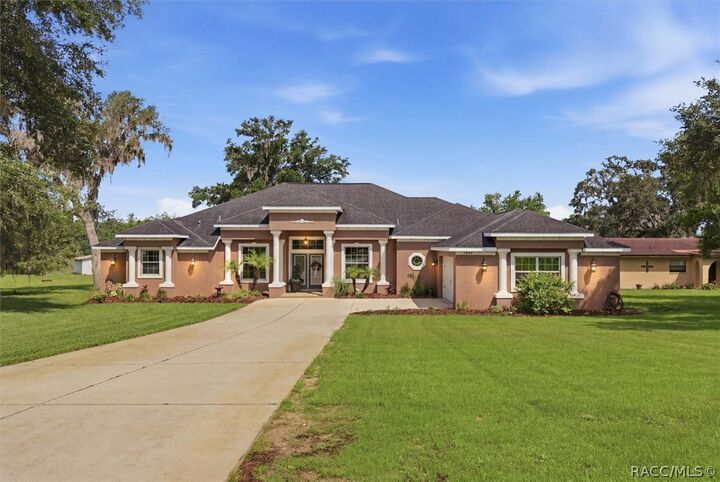Property Photo: 3028 S Davis Lake Drive FL 34450