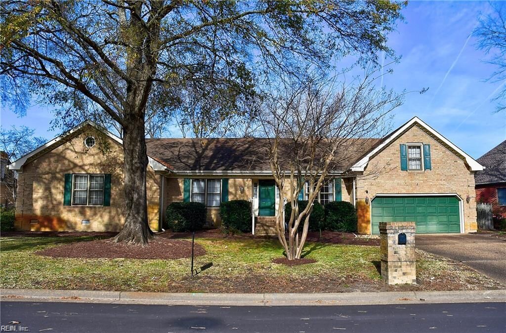 Property Photo: 1924 Grayfalcon Dr VA 23518
