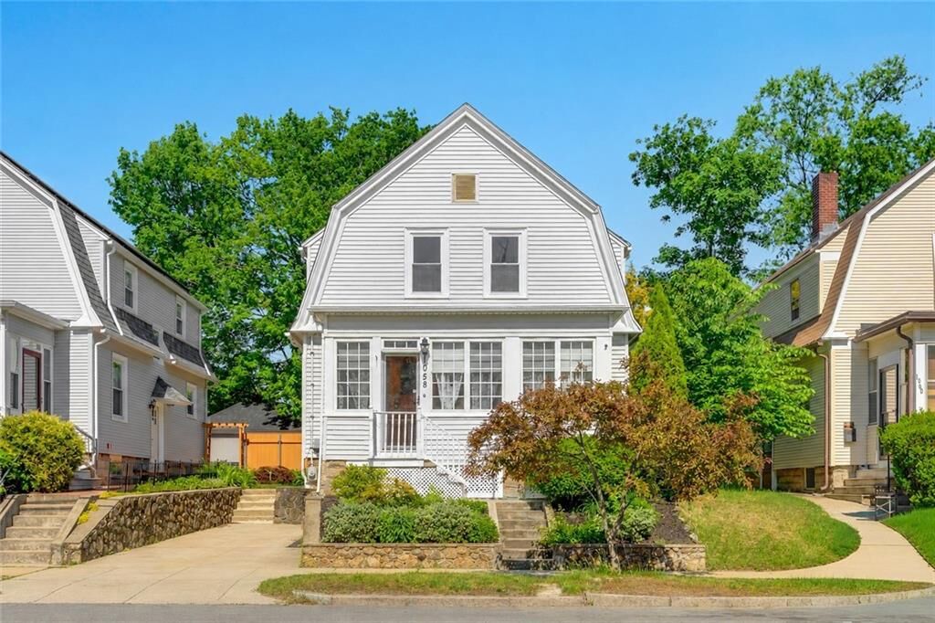 Property Photo: 1058 Narragansett Boulevard RI 02905