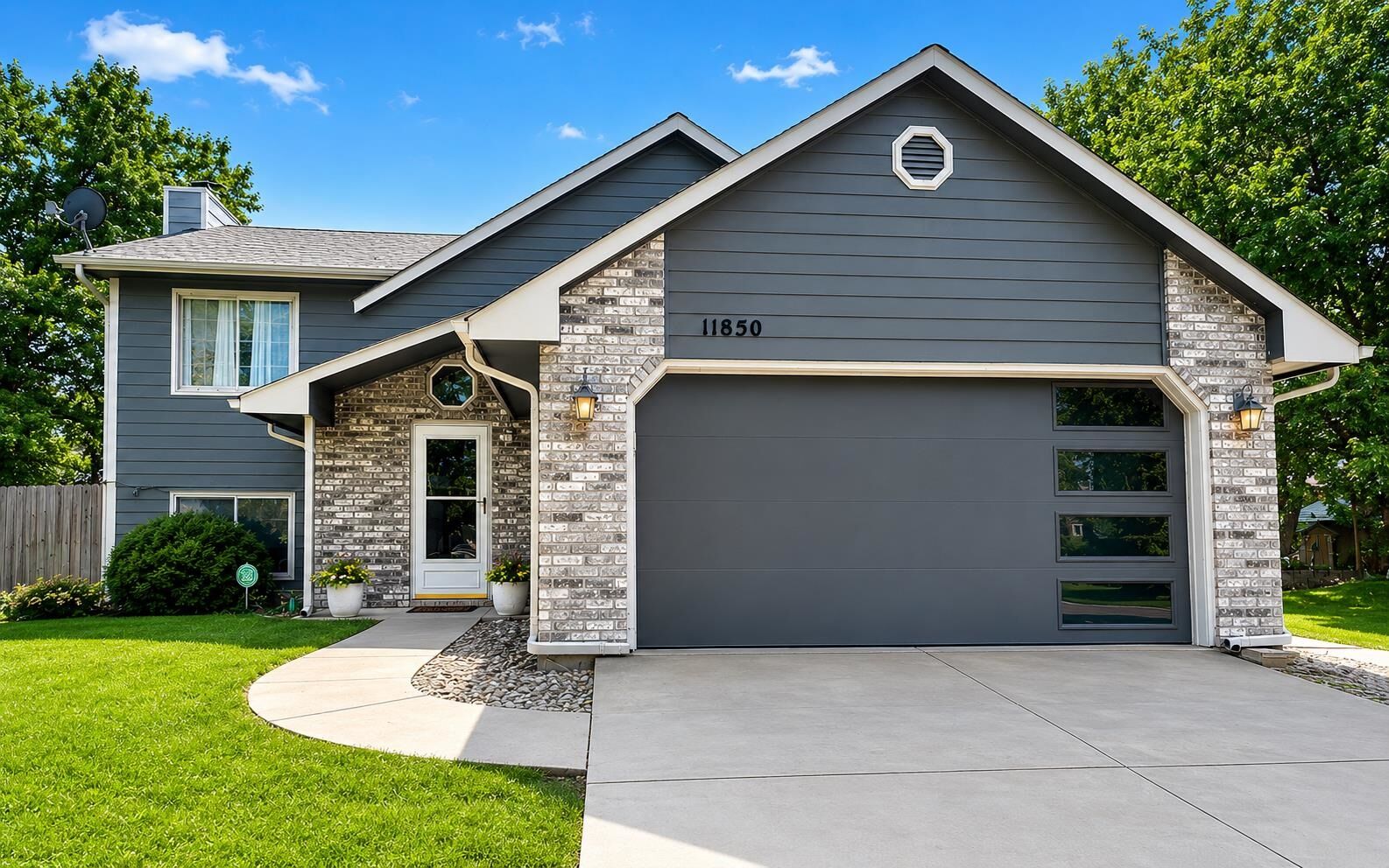 Property Photo: 11850 W Neville Ct KS 67205