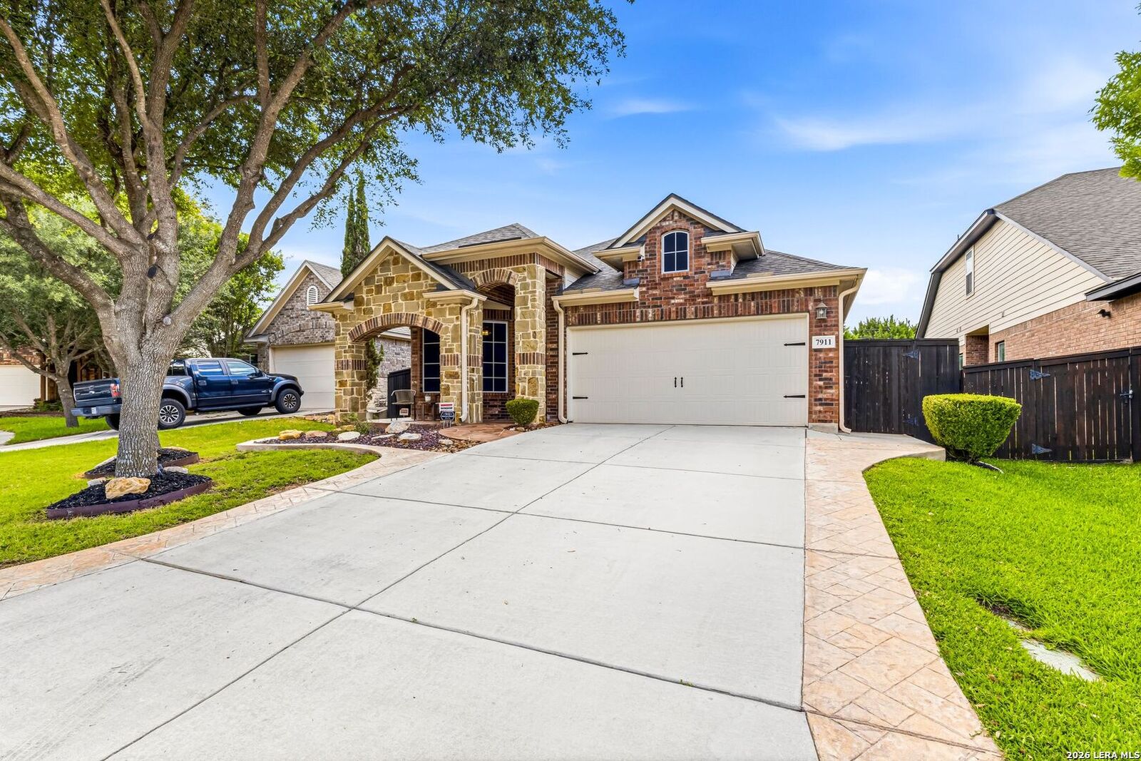 Property Photo:  7911 Cimarron Rnch  TX 78254 