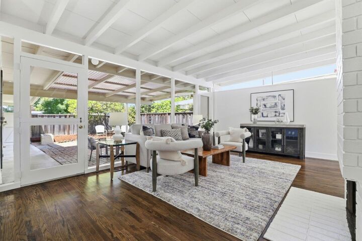 Property Photo: 369 Drake Court CA 95051