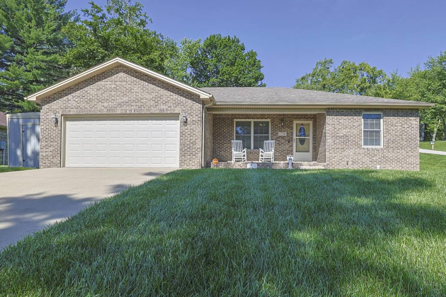 Property Photo: 1720 N Old Orchard Drive IN 47274