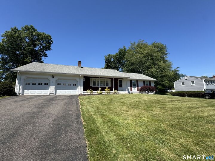 Property Photo:  117 Penney Drive  CT 06118 