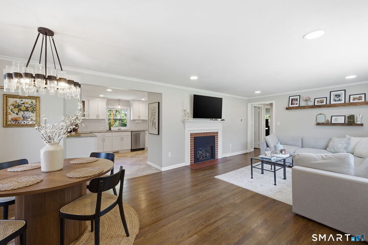 Property Photo:  22 Rockledge Drive  CT 06107 