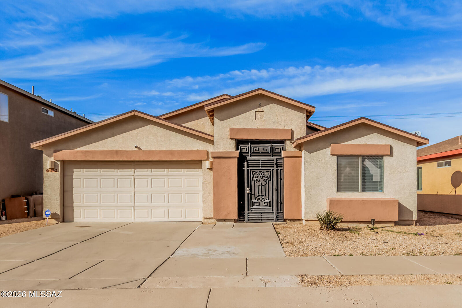 Property Photo: 6662 S Avenida Santa Carolina AZ 85756