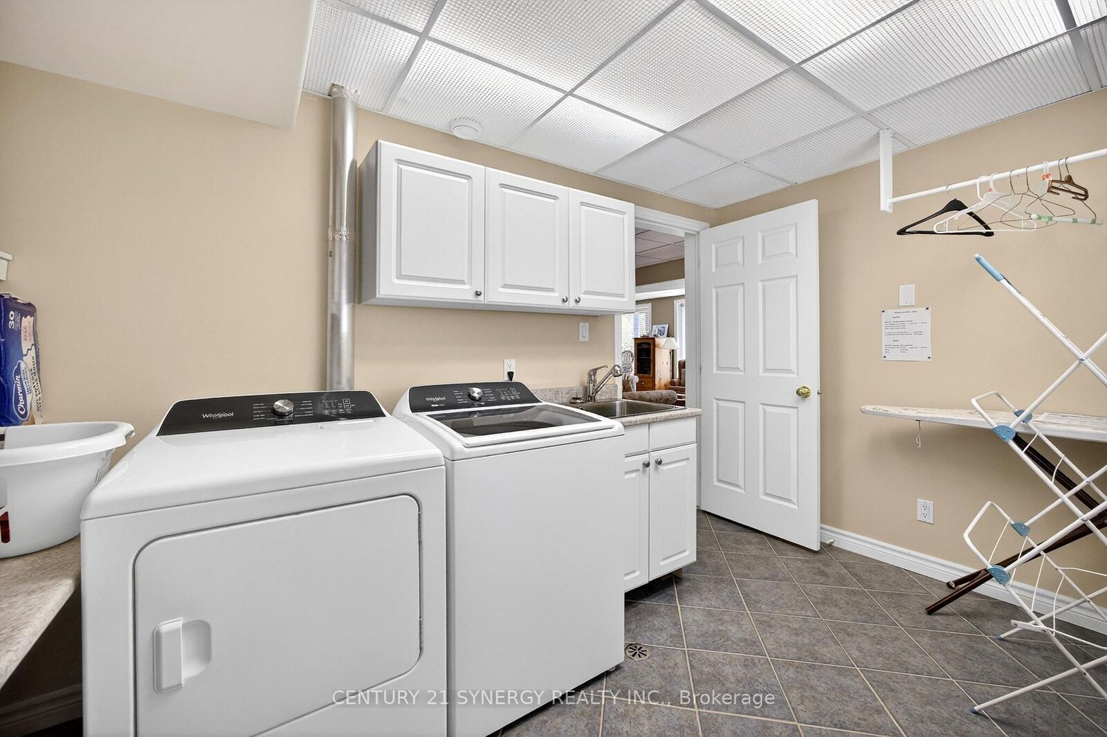 Property Photo:  30 Morris Street  ON K7C 4M9 