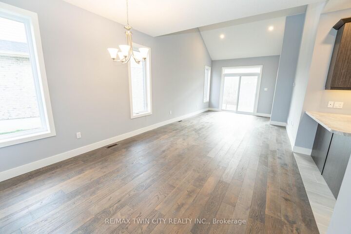 Property Photo: 2084 Evans Boulevard ON N6M 0J6