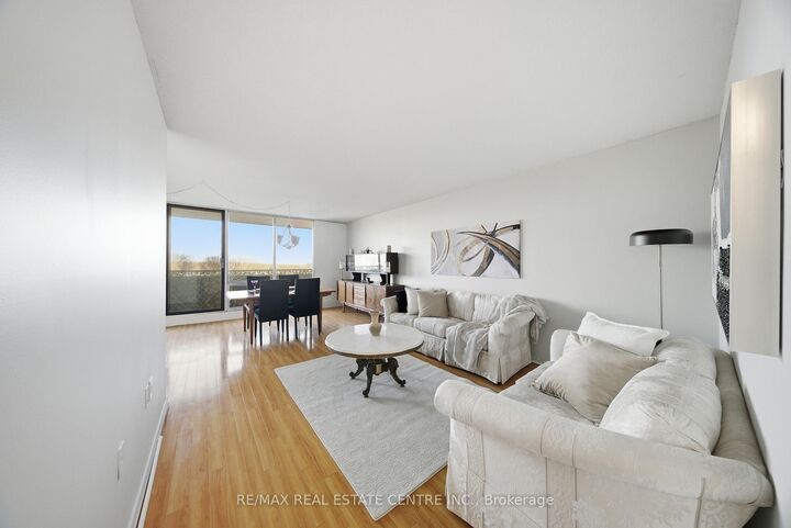 Property Photo: 2055 Upper Middle Road 602 ON L7P 3P4
