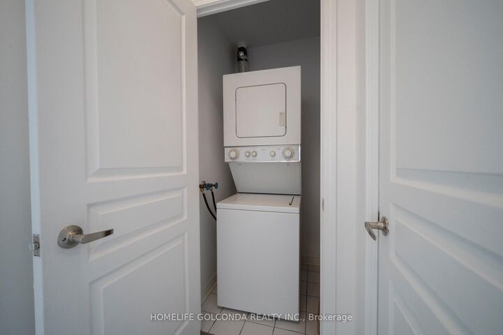 Property Photo: 509 Beecroft Road 1106 ON M2N 0A3