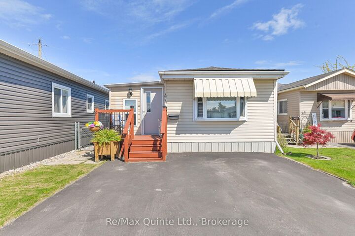 Property Photo: 311 Dundas Street 44 ON K8V 1M1