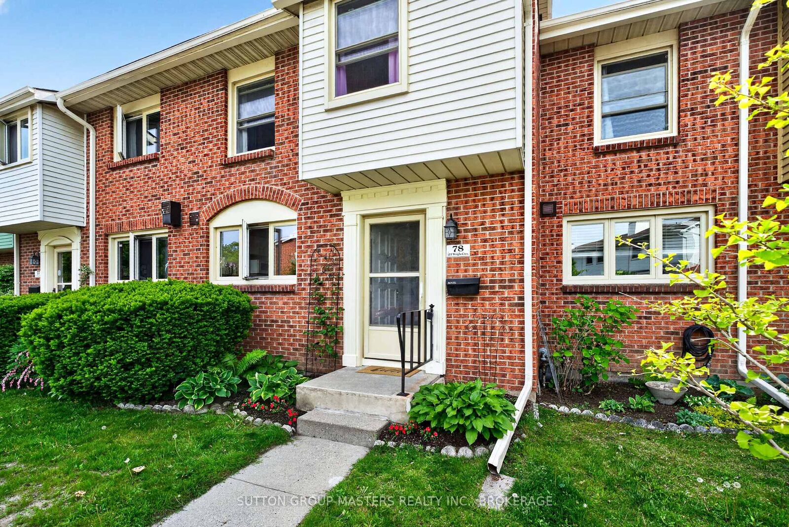 Property Photo: 115 Wright Crescent 78 ON K7L 4T8