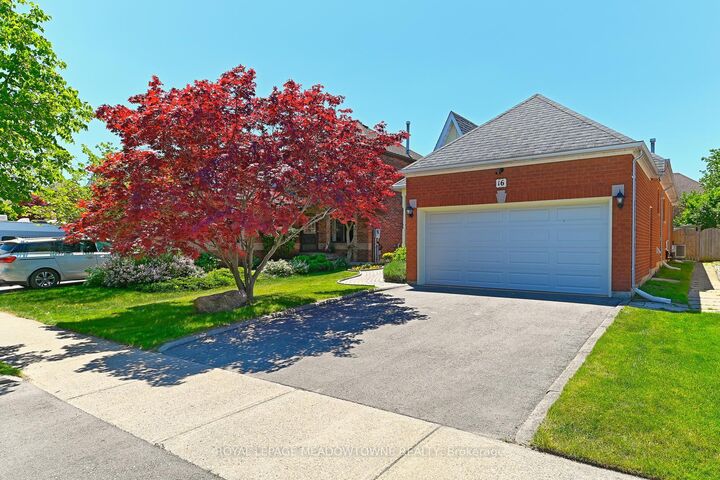 Property Photo: 16 Harrop Avenue ON L7G 5R2