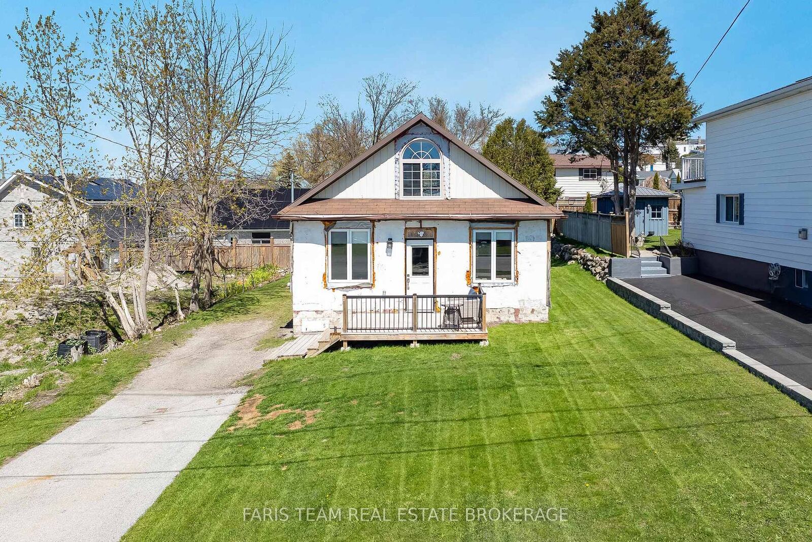 Property Photo: 5 Scott Street ON L9M 1N1