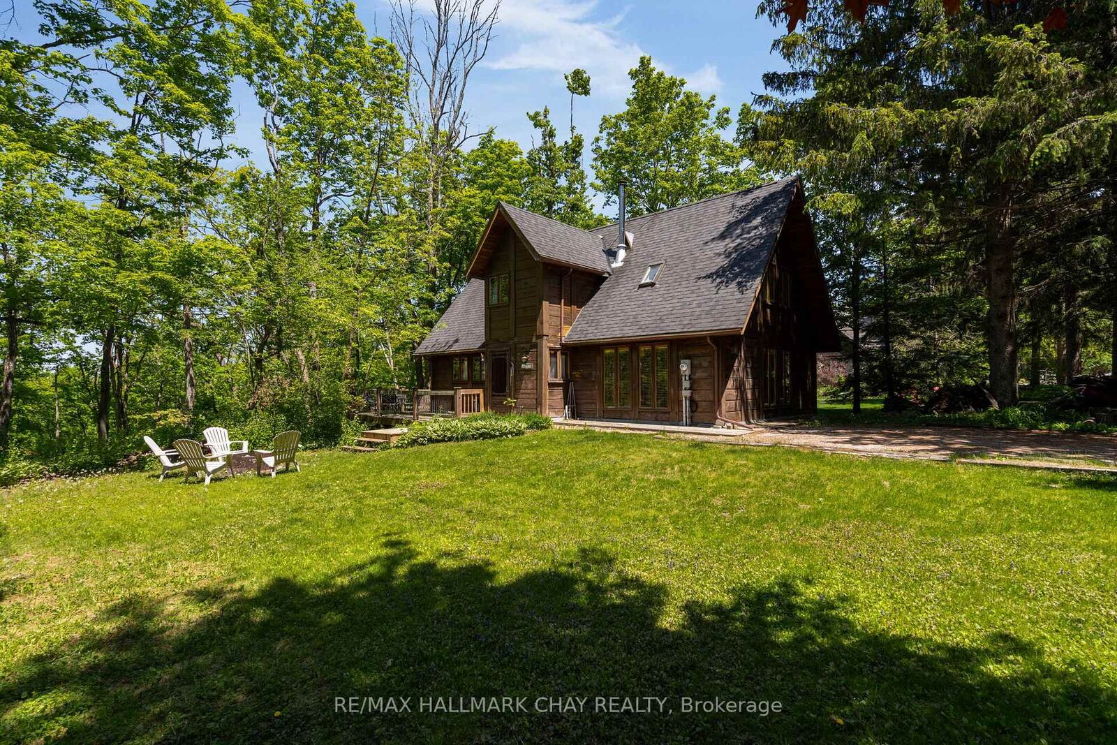 Property Photo: 47 Cathedral Pines Road ON L4M 4Y8