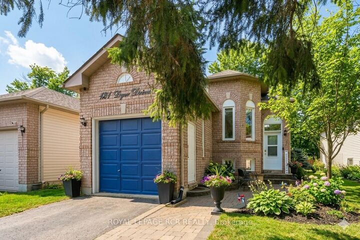 121 Dyer Drive — photo 1