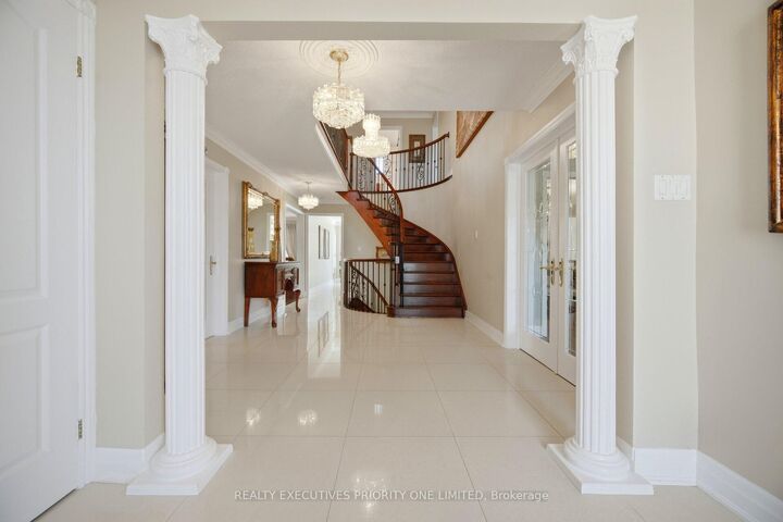 Property Photo: 139 Jade Crescent ON L4L 6M1