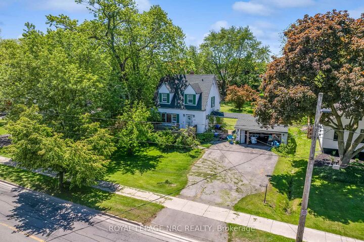 Property Photo: 237 First Avenue ON L3C 1Y7