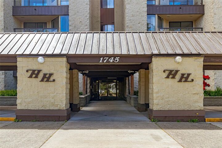 Property Photo:  1745 Leighton Rd #310  BC V8R 6R6 