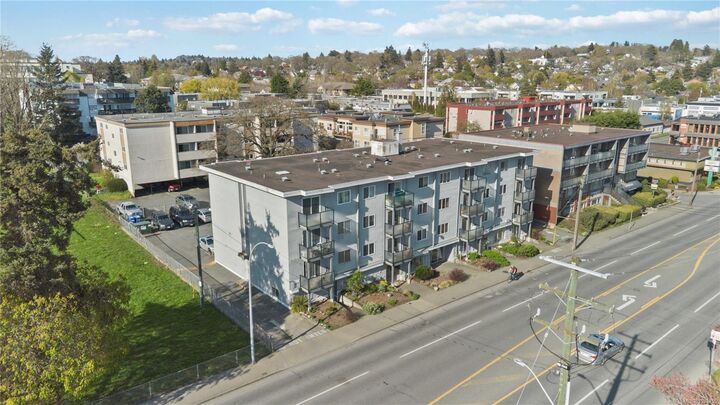 Property Photo:  904 Hillside Ave #302  BC V8T 1Z8 