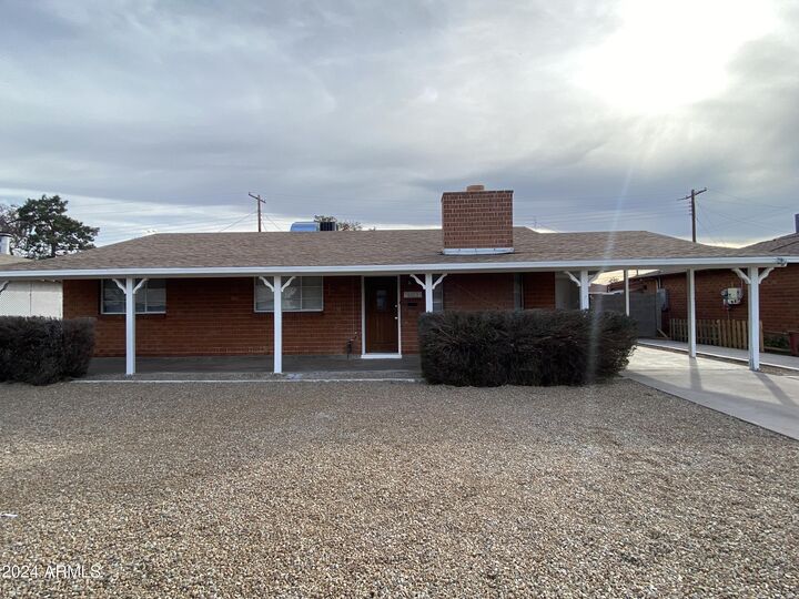 Property Photo: 4251 W Keim Drive AZ 85019