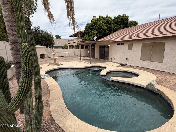 Property Photo:  735 W Aviary Way  AZ 85233 
