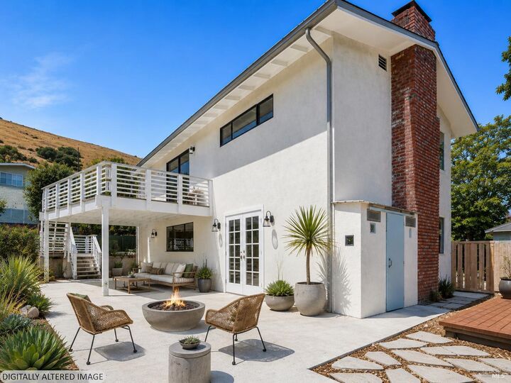 Property Photo:  821 Las Colindas Road  CA 94903 