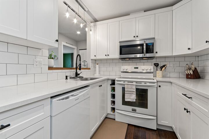 Property Photo:  45640 Storey Avenue 50  BC V2R 3C5 