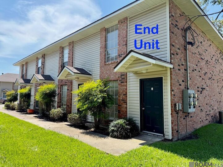Property Photo: 1734 Brightside Dr #D LA 70820