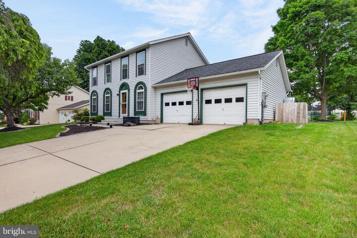 Property Photo:  1095 Cherimoya Street  PA 17404 