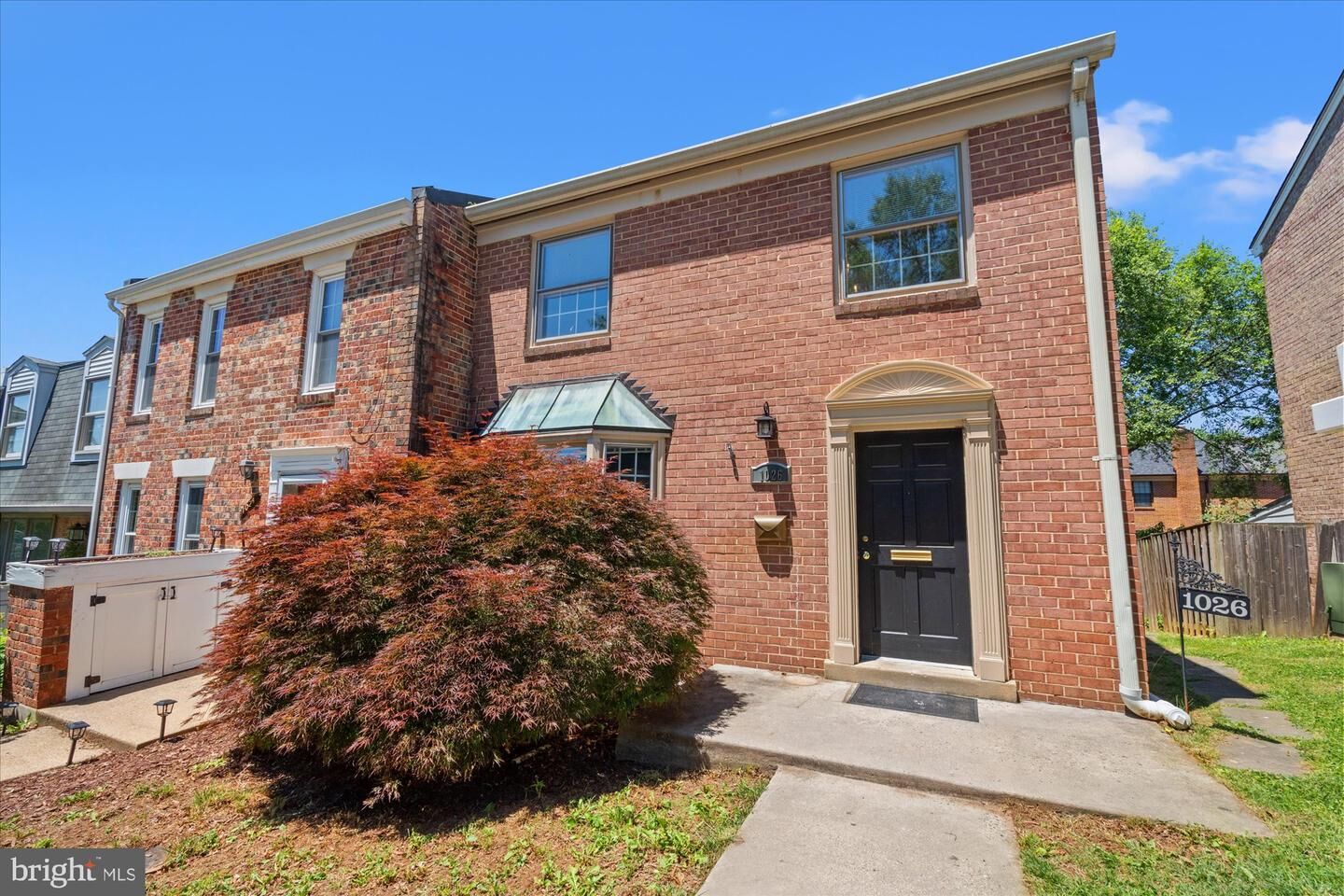 Property Photo: 1026 N Pelham Street VA 22304