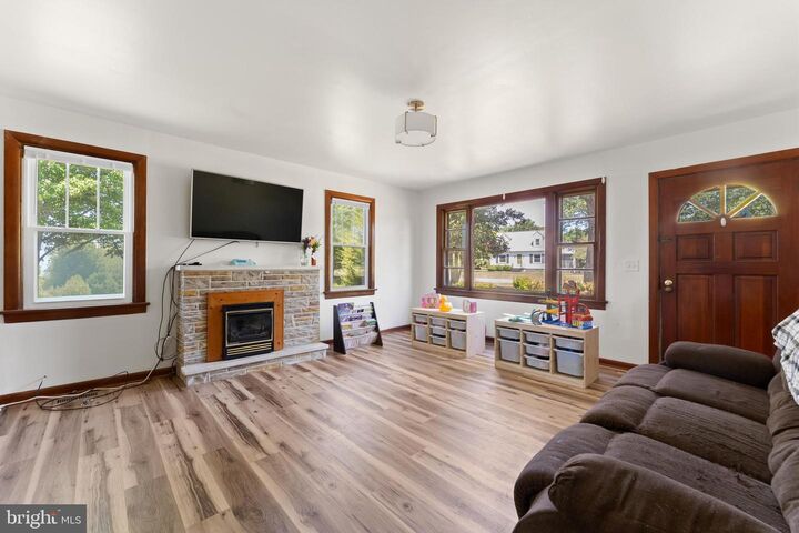 Property Photo:  9256 Stonewall Jackson Road  VA 22580 