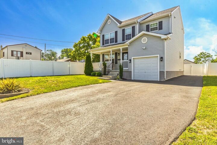 Property Photo:  28 Smith Lane  NJ 08078 