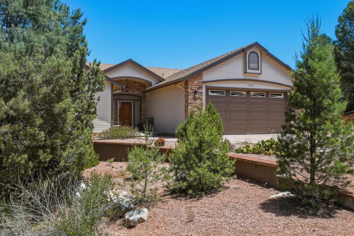 Property Photo:  1131 S Sycamore Circle  AZ 85541 