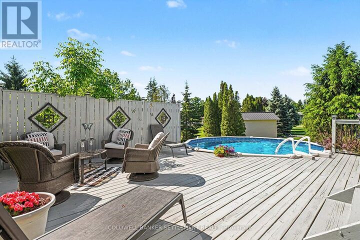 Property Photo:  12 Cornell Crescent  ON K0E 1M0 