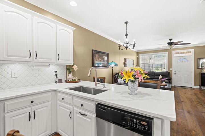 Property Photo: 552 Hamilton Way GA 30705