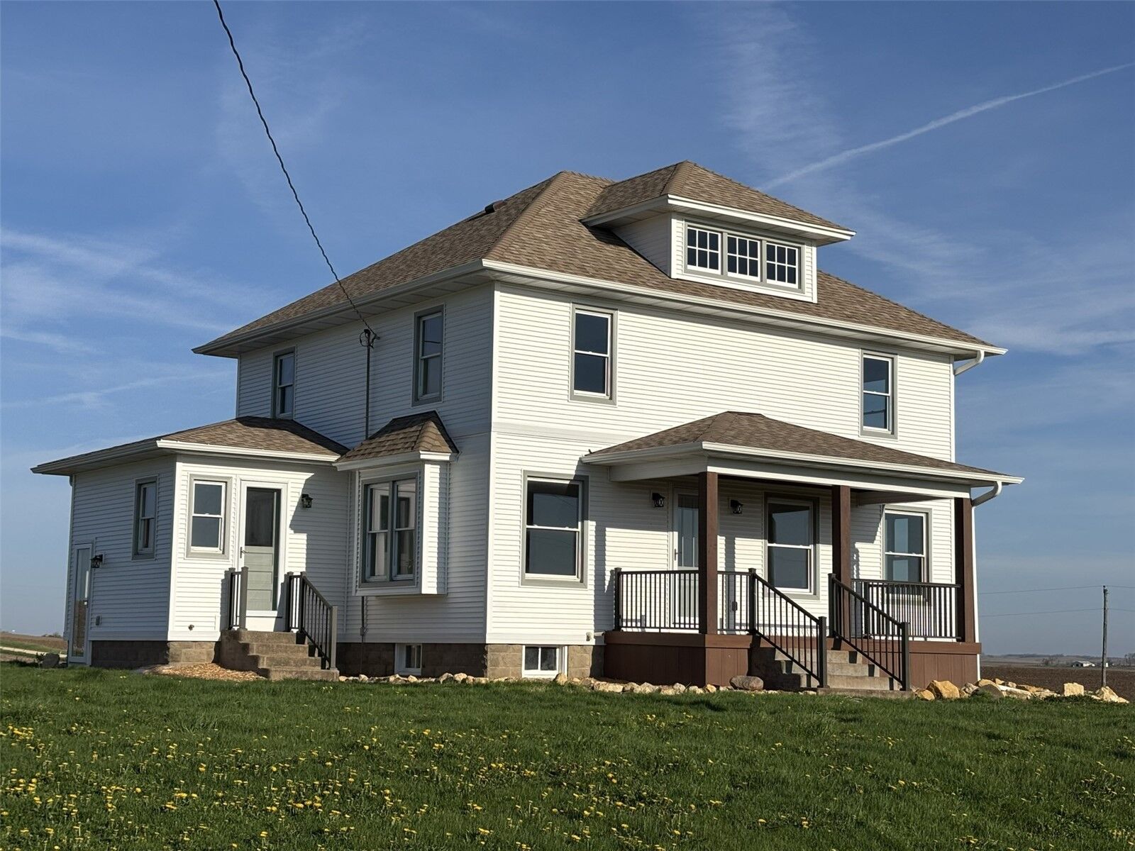 Property Photo:  2178 142 Street  IA 52255 